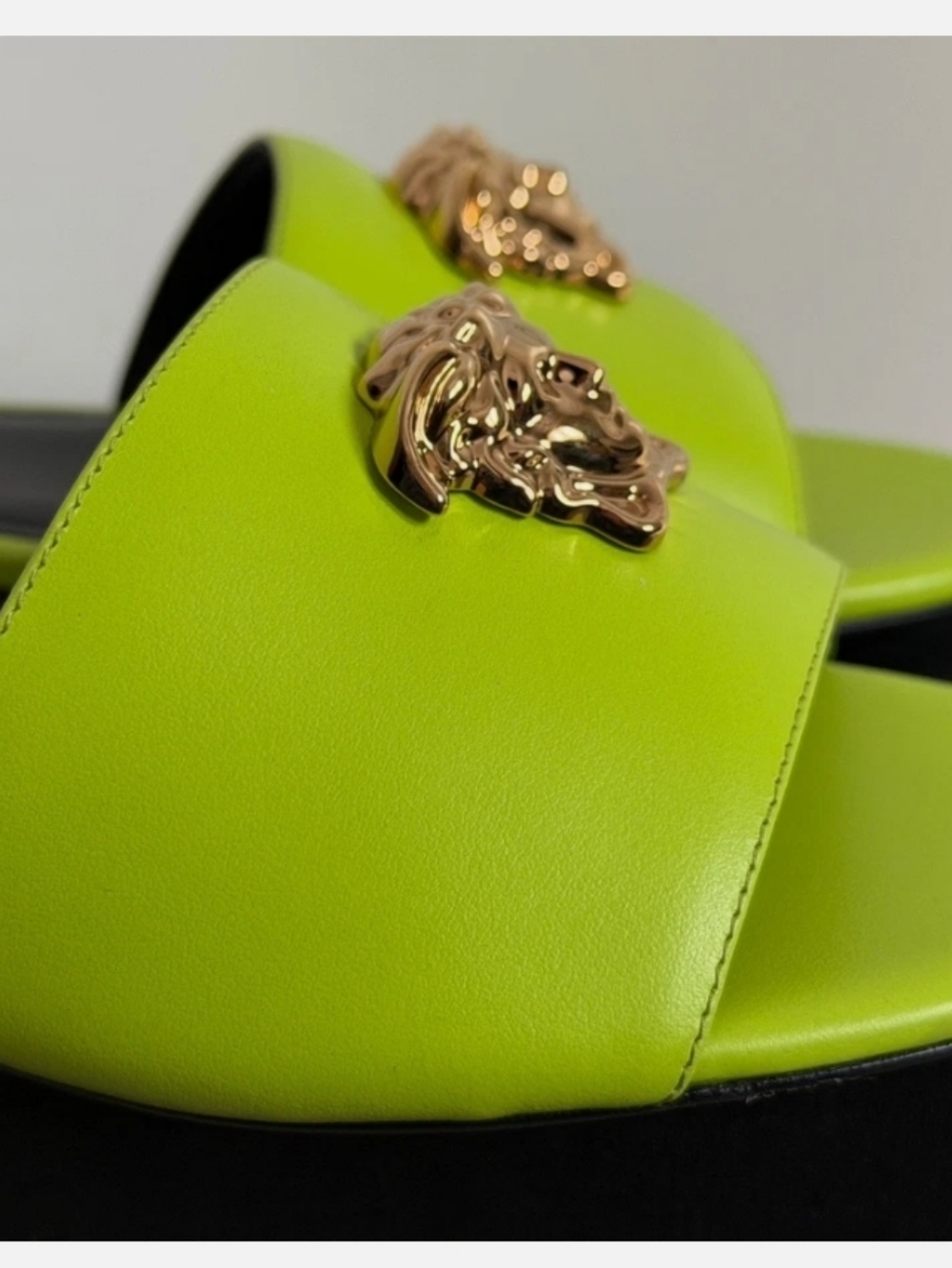 Autentic Versace Neon Yellow-Green Medusa Slide Mules - Picture 13 of 13